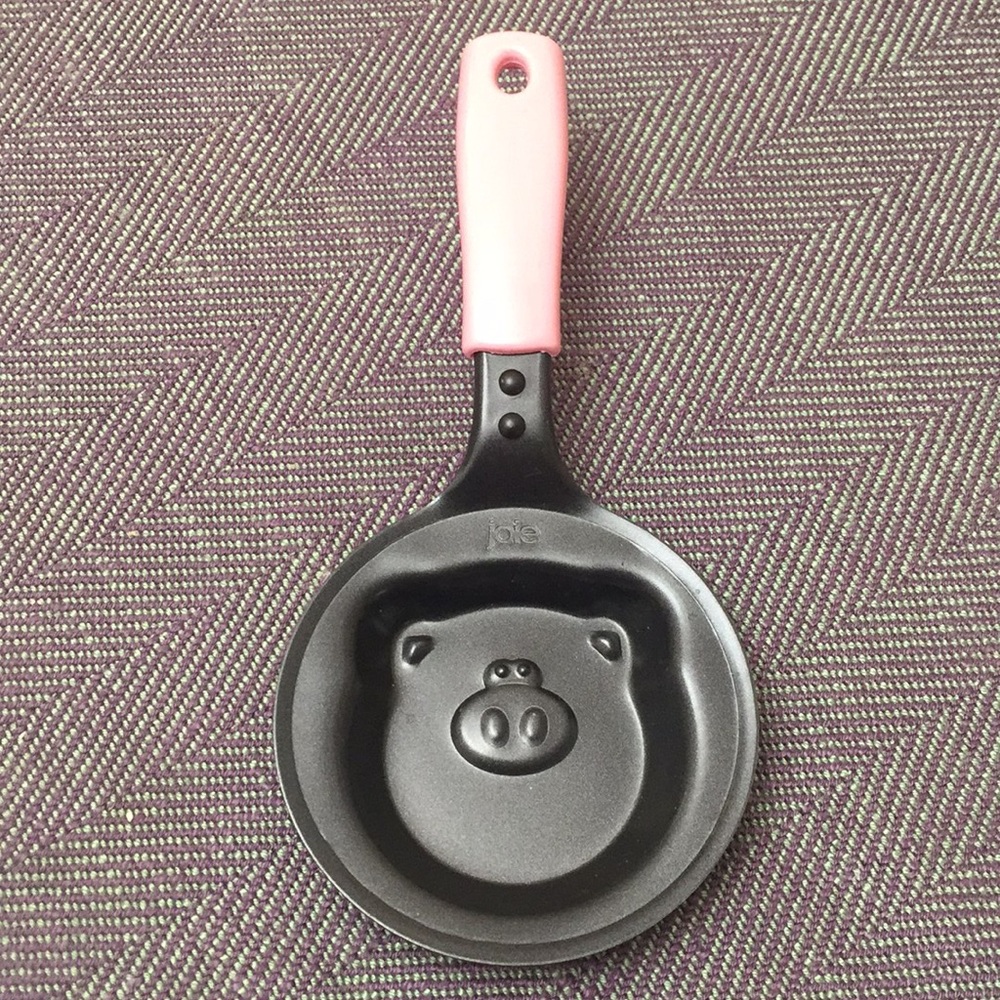 Rare Piggie Egg frying pan - cute